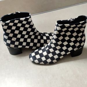 Urban Outfitters Cream Black Velvet Checker Boots